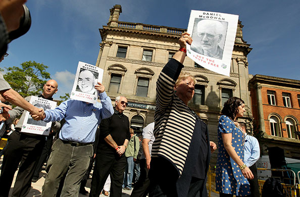 Bloody Sunday Inquiry: Families of the victims of the Bloody Sunday shootings arrive