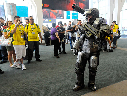 E3 Expo: Anthony Le of Colorado as War Machine from the movie Iron Man 2 E3 Expo