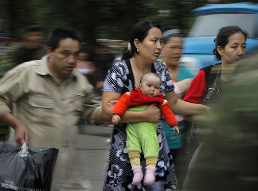 Kyrgyz people leave Osh