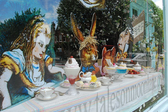 independent bookshops: Tales on Moon Lane