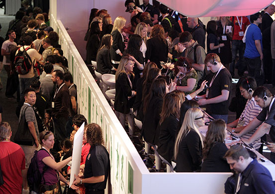 e3 expo: Nintendo booth at the E3 Expo in Los Angeles