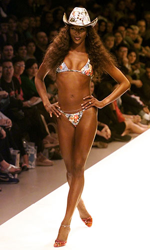 Celeb Style: Campbell: CRIME SUPERMODEL