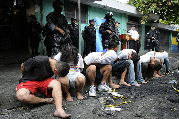 24 hours in pictures: Mejicanos, El Salvador: Alleged gang members