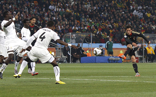 rest of today: Mesut Oezil scores the winning goal
