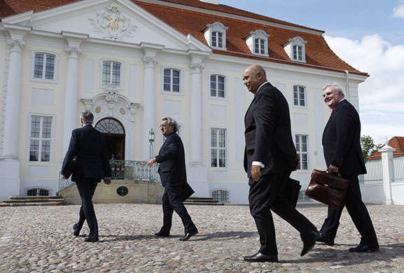 Week in Business: Arrivals at the Future summit at Schloss Meseberg