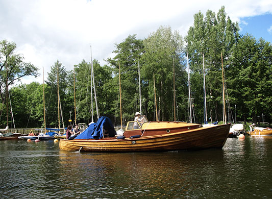 face hunter: Stockholm: little harbour on Lånholmen Island