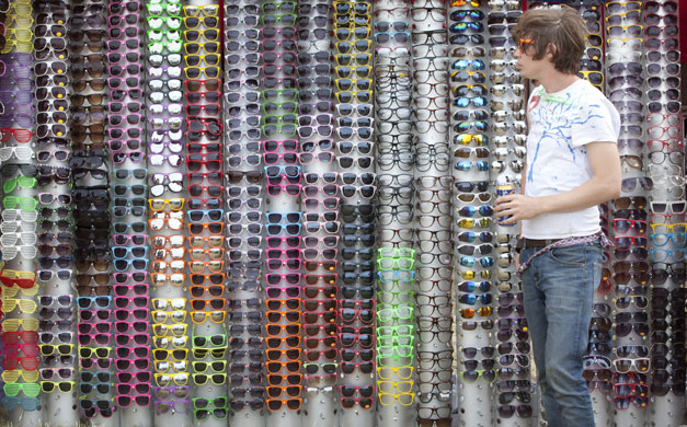 Glastonbury: sunglasses at Glastonbury