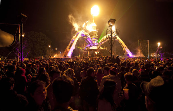 Glastonbury by night: Revellers throw some moves to Drum and Bass at Glastonbury