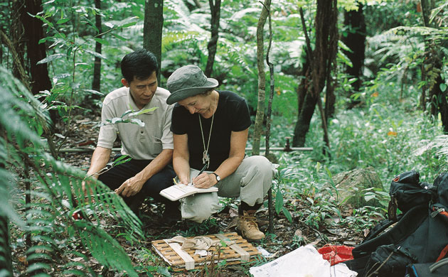 Botanic Gardens 2: Chris Leon with Chinese collegue record medicinal plant species in China
