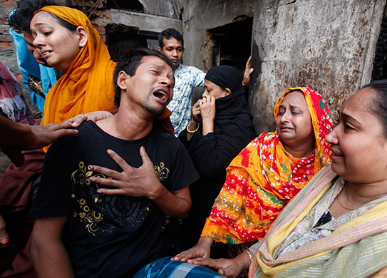 Dhaka fire: Man mourns for loss of 6 members of his family after house burnt down