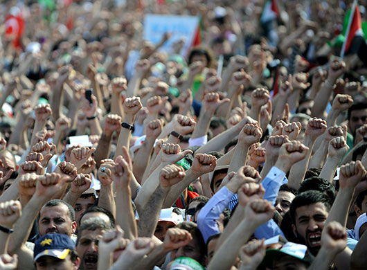 24 hours: Istanbul , Turkey: Thousands of people chant slogans against Israel