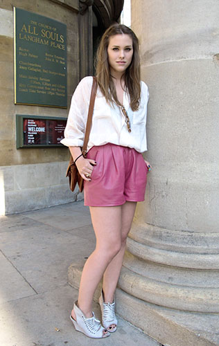 face hunter: amsterdam: Sabrina, 22, blogger/ communication student in Amsterdam, London