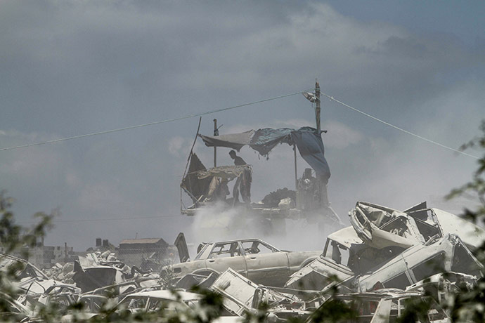 24 hours in pictures: Palestinian construction workers in Gaza City