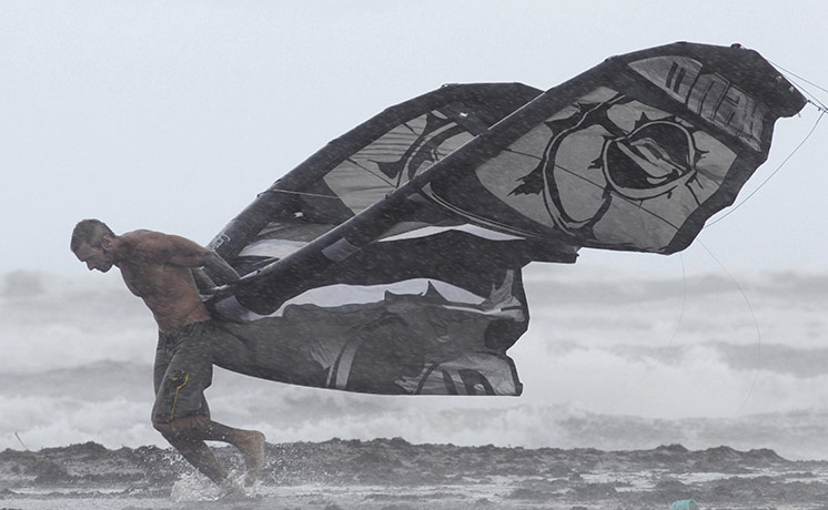 Hurricane Alex: Preparation for Hurricane Alex, Port Aransas, Texas, America - 29 Jun 2010
