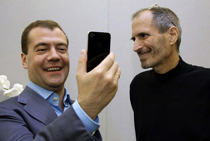 Business Pix of Week: CEO of Apple Steve Jobs & President of Russia, Dmitry Medvedev
