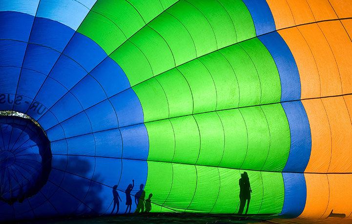 24 Hours: A hot air balloon during an international balloon festival in Logoisk