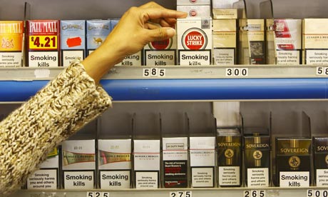 average price of a pack of cigarettes uk