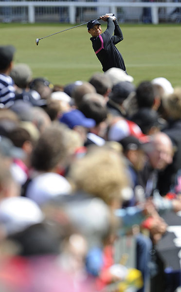 British Open Saturday: Tiger tees off on the 2nd hole
