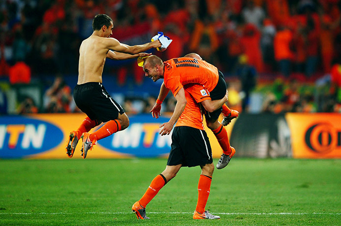 sport: Netherlands v Brazil: 2010 FIFA World Cup - Quarter Finals
