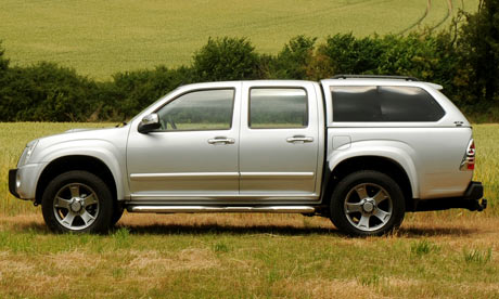 Isuzu Rodeo Denver Max LE: Looks so much better off a road than on.