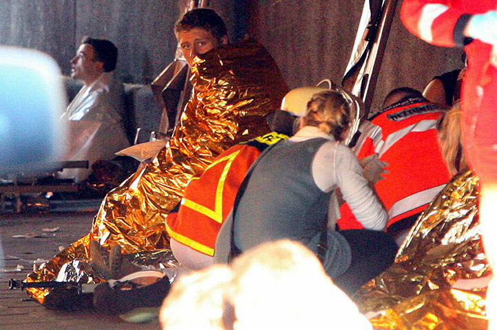 Love Parade: Festivalgoers are attended to by paramedics