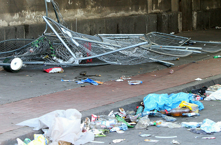 Love Parade: Demolished crowd barriers in the tunnel