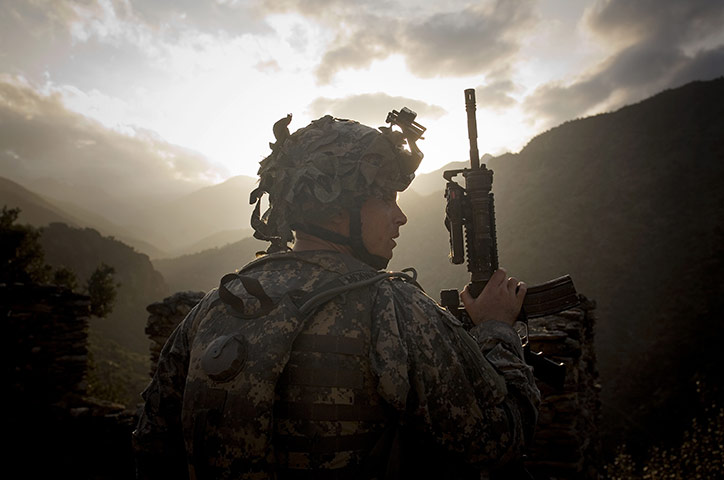 Afghanistan: 21 November 2006: A US soldier