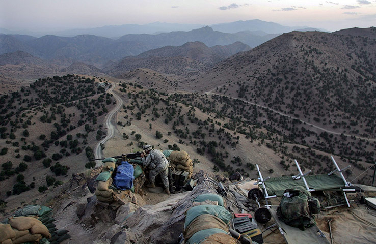 Afghanistan: 15 October 2006: A US Army soldier