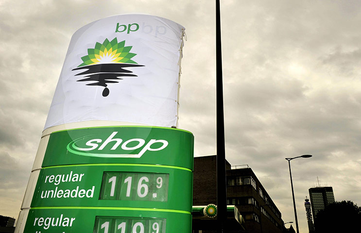 Greenpeace BP protest: Greenpeace BP protests