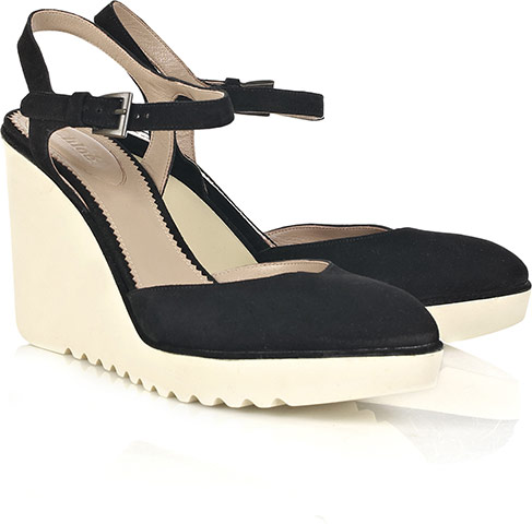 Holiday fashion: Chloe wedges