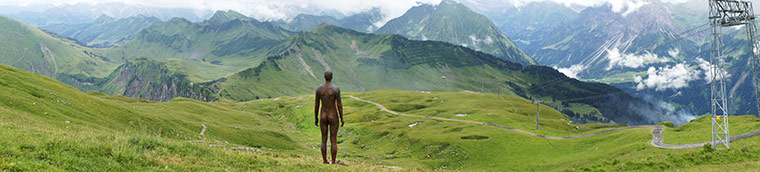 Anthony Gormley: Panoramic view of the 'Horizon Field' by Anthony Gormley. 