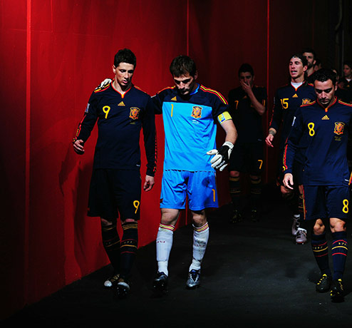 Paraguay versus spain: Fernando Torres receives reassurance from captain Iker Casillas