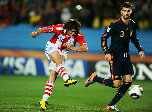 Paraguay versus spain: Valdez scores for Paraguay but it's disallowed for offside