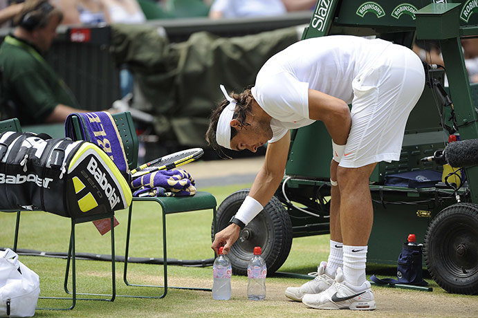 Men's singles final: Nadal carefully arranges his water bottles 