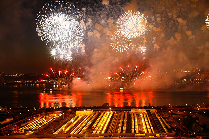 4th of july: New York July Fourth Fireworks in Manhattan 