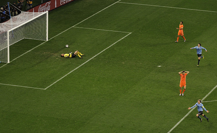 Holland versus Uruguay: Diego Forlan celebrates his goal