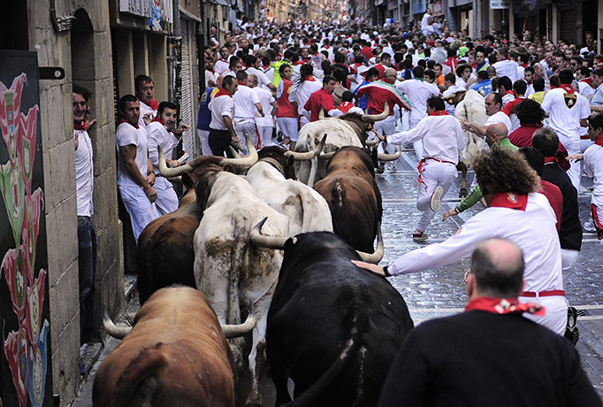 Pamplona bull running: Fiesta de San Fermin