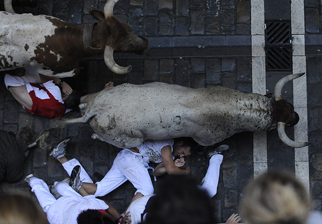 Pamplona bull running: Fiestga de San Fermin