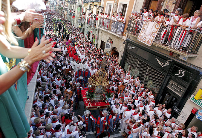 pamplona: San Fermin procession