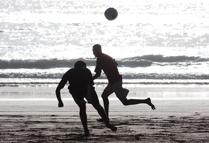 in pictures: football: football on a Moroccan beach