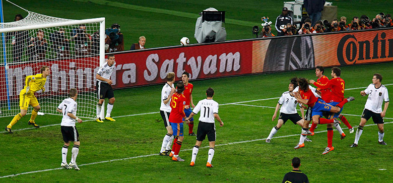 footy: Spain's Carles Puyol