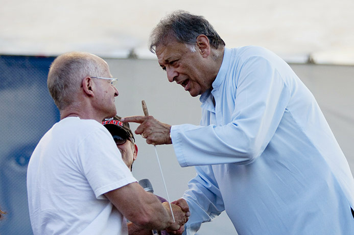 Gilad Shalit march: supporters of gilad shalit stage concert near gaza border