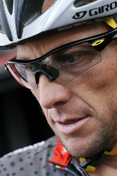 TDF stage 5: Lance Armstrong answers a journalist's question