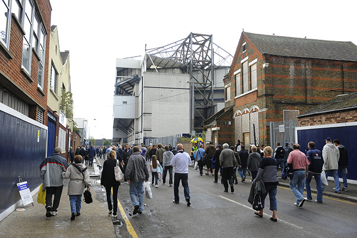 Spurs v Man City: Home fans walk up to the Paxton Lane end
