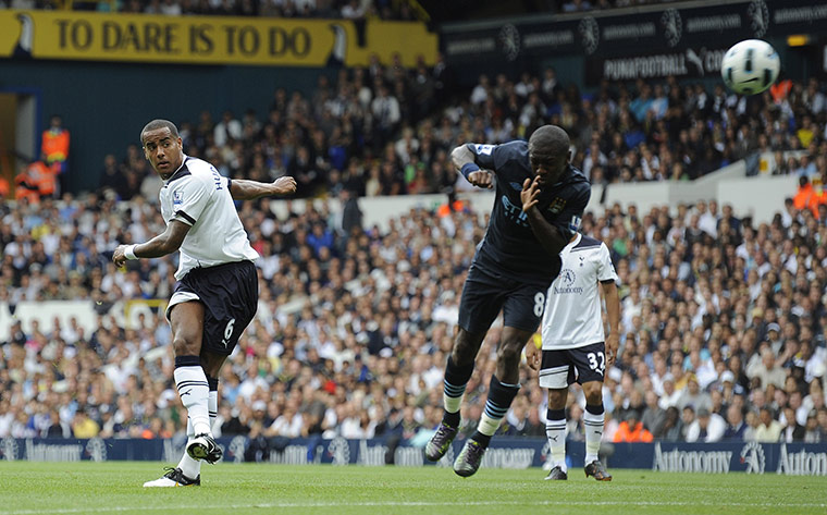 Spurs v Man City: Huddlestone volleys towards the Manchester City goal