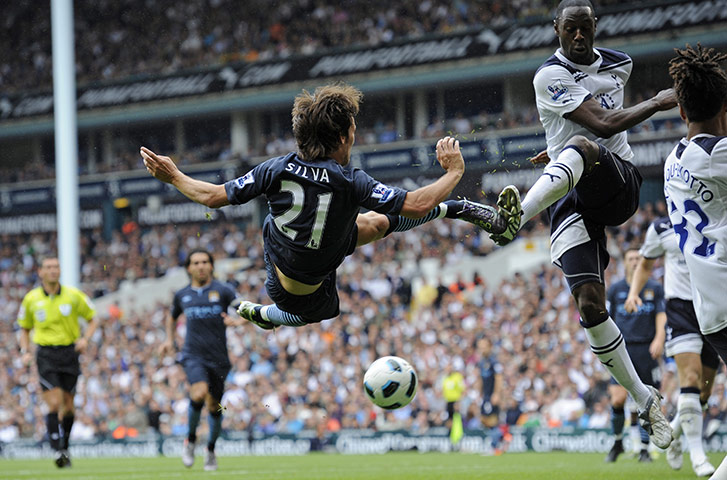 Spurs v Man city: David Silva's shot is blocked by Ledley King