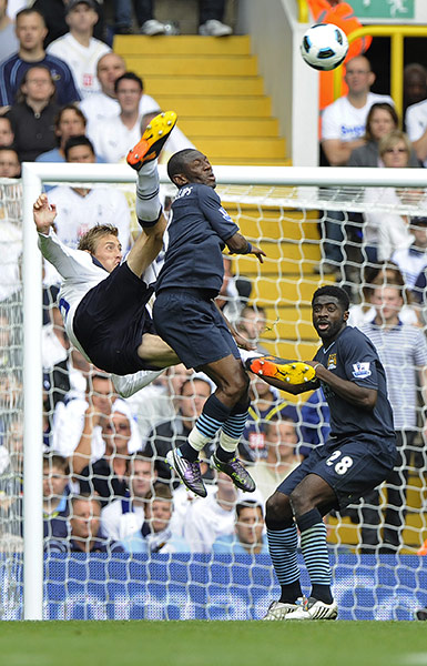 Spurs v Man city: Shaun Wright-Phillips puts off Peter Crouch