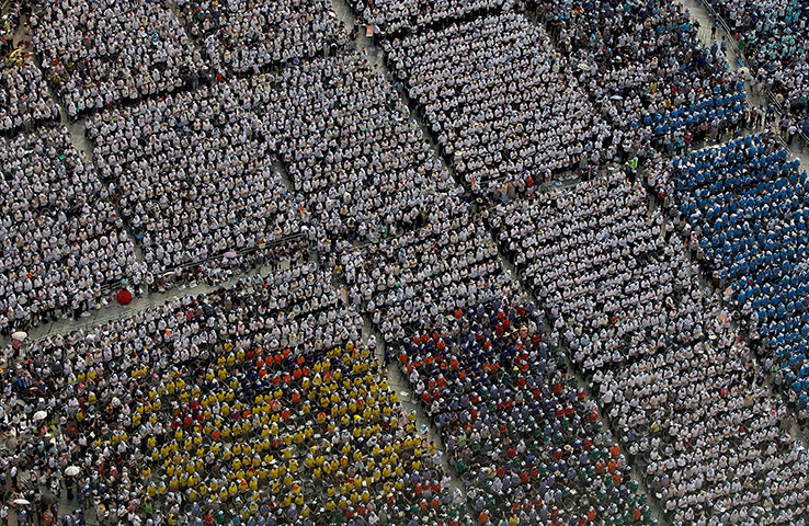 24 hours in pictures: south korea marks  independence day
