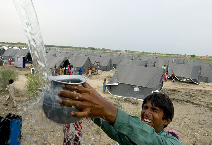 Pakistan flood survivors: Flood affected victims receive clean drinking water