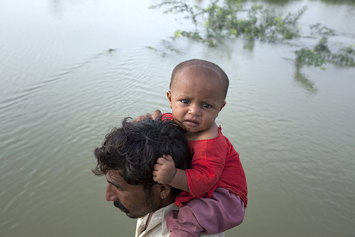 24 hours in pictures: Flooding in Muzaffargarh district of Punjab, Pakistan 